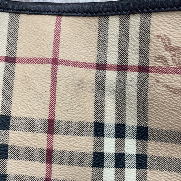 BURBERRY HAYMARKET CHECK  LEATHER/PVC TOTE WITH REMOVEABLE POUCH FINAL SALE - Picture 5 of 16